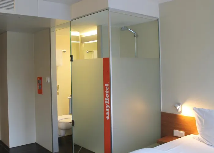 Hotel Easyhotel Frankfurt City Center 2*