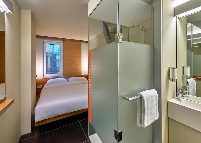Easyhotel Frankfurt City Center Hotel